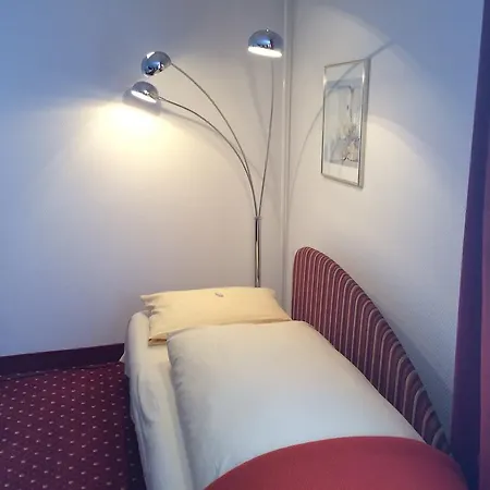 Courtyard By Marriott 4*