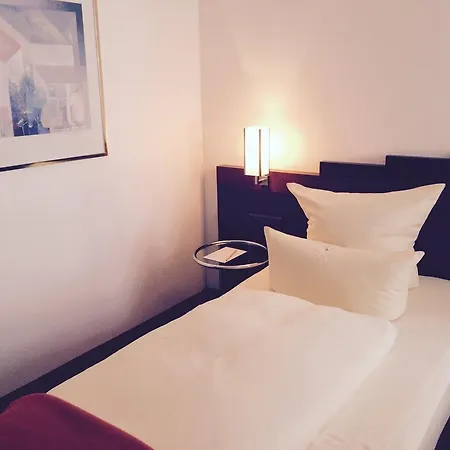 Courtyard By Marriott Hotel 4*