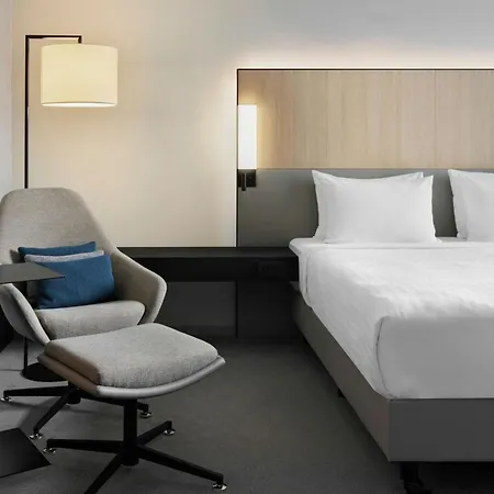 호텔 Courtyard By Marriott