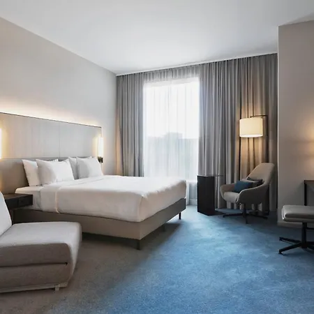 ホテル Courtyard By Marriott 4*