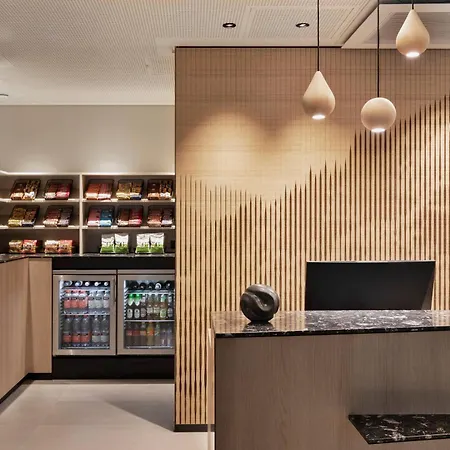 Courtyard By Marriott