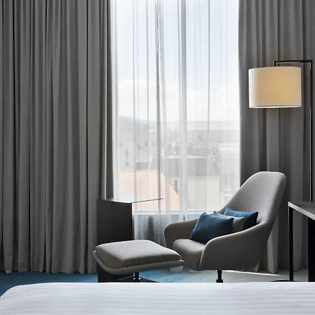 Courtyard By Marriott Hotel