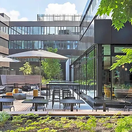 Courtyard By Marriott