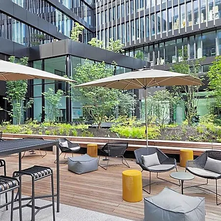 Courtyard By Marriott Hotel