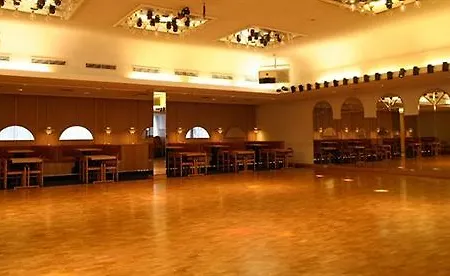 호텔 Courtyard By Marriott 4*