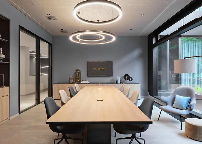 Courtyard By Marriott Hotel