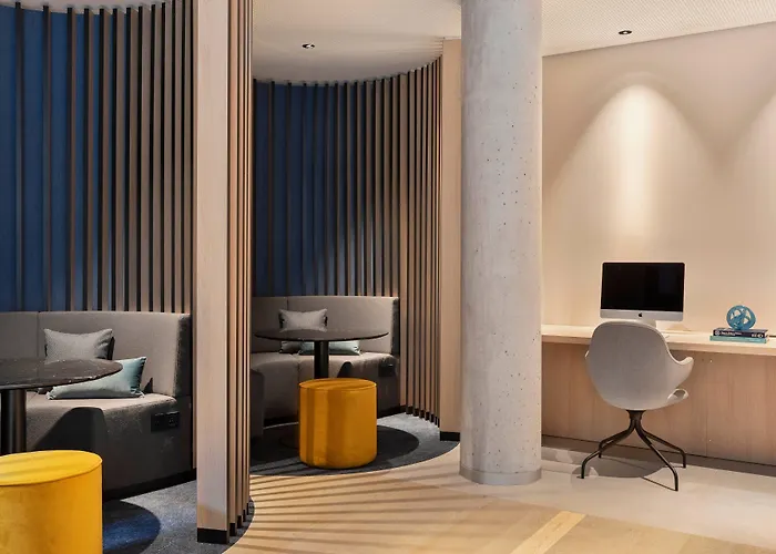 Courtyard By Marriott Hotell 4*