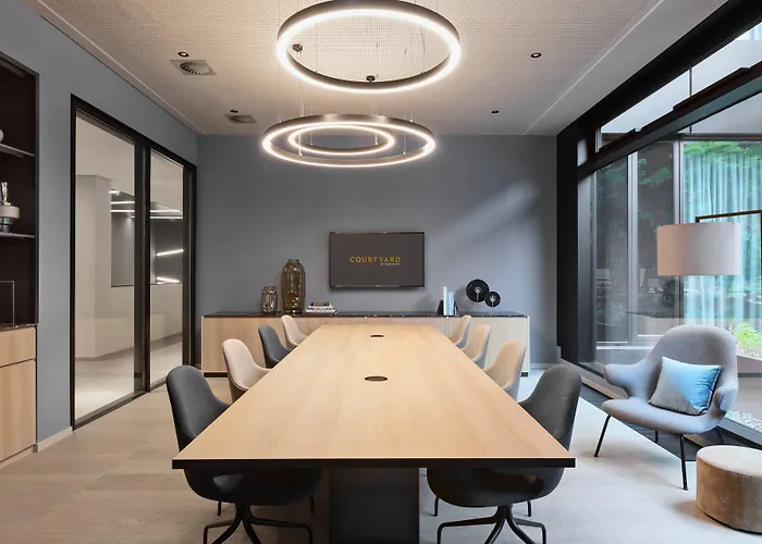 Courtyard By Marriott Hotel