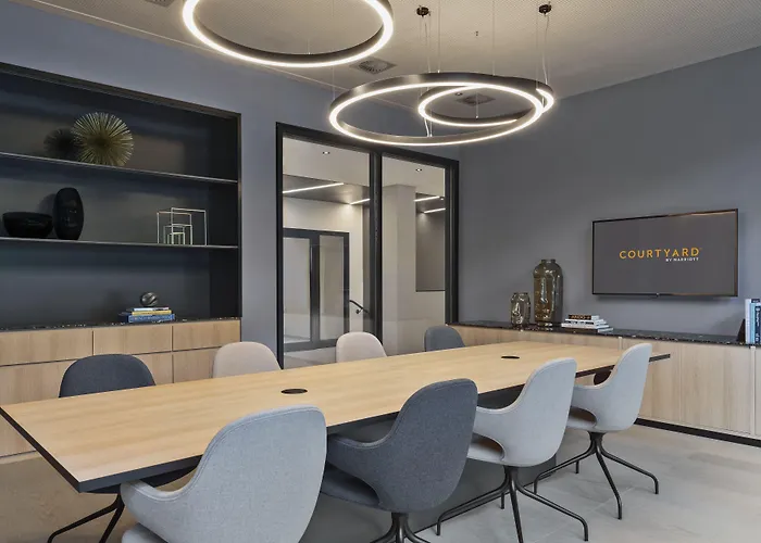 Courtyard By Marriott